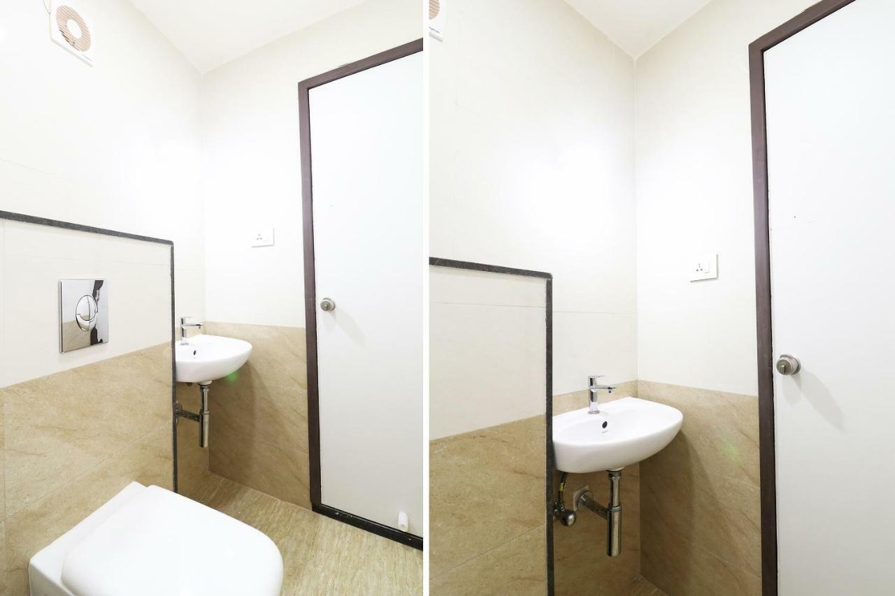 Oyo 37349 Sai Palace Hotell Chik Bānavar Exteriör bild